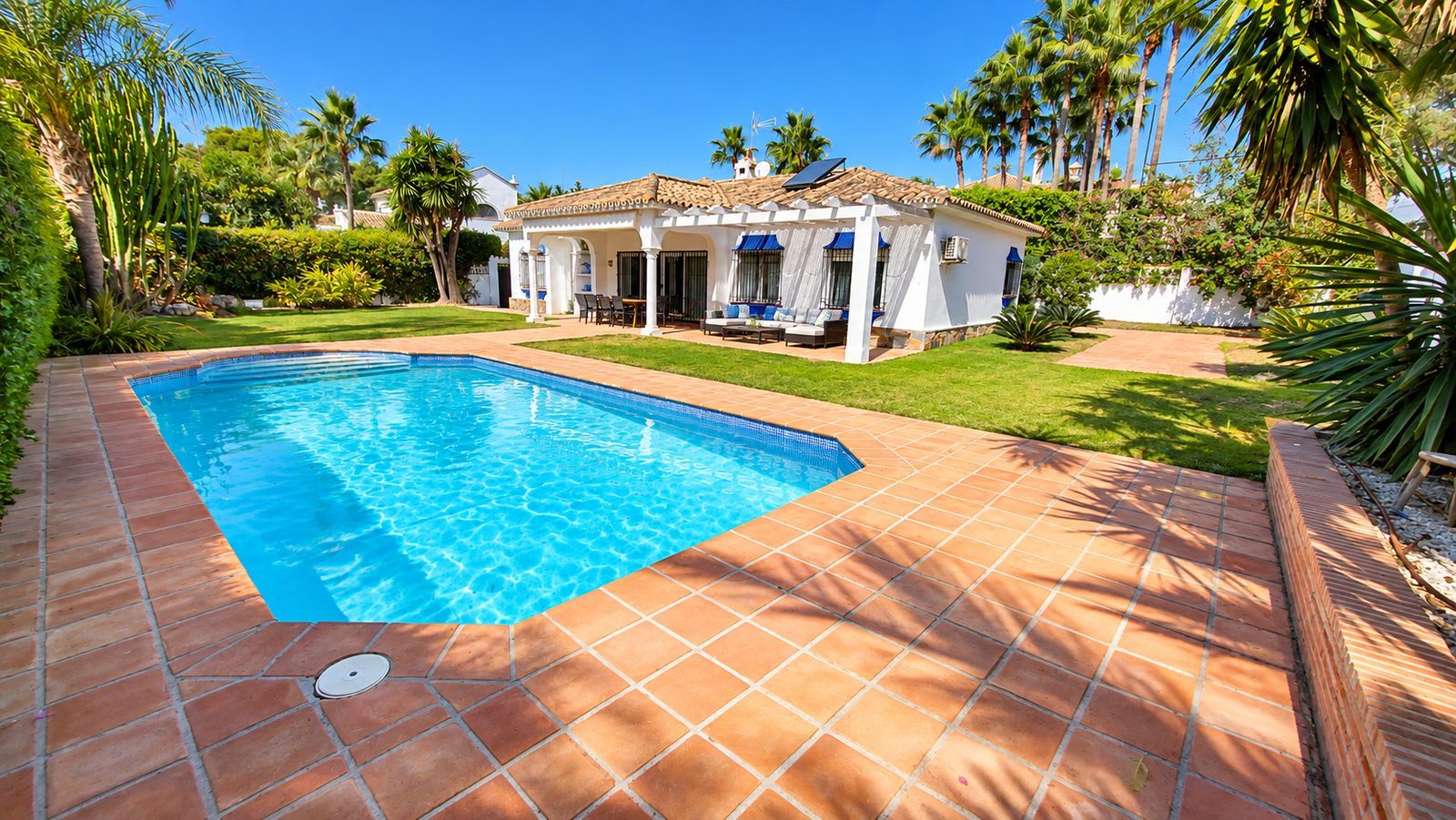 Villa till salu i Estepona, Foto 3