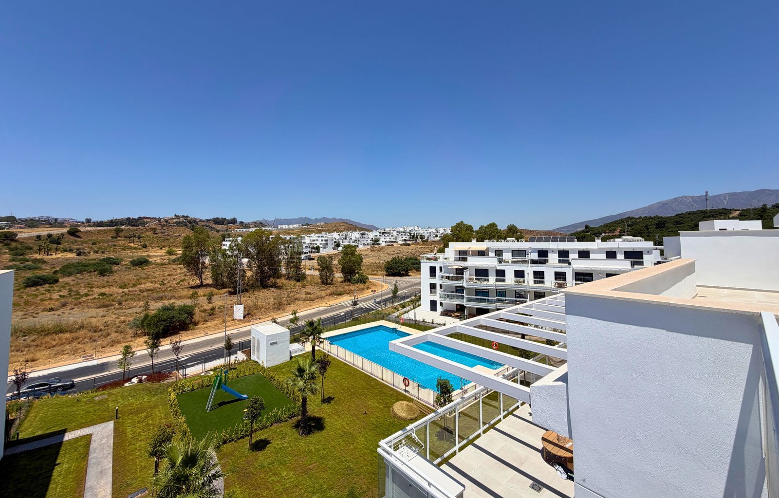 Penthouse med 2 soveværelser til salg i La Cala de Mijas, Billede 3