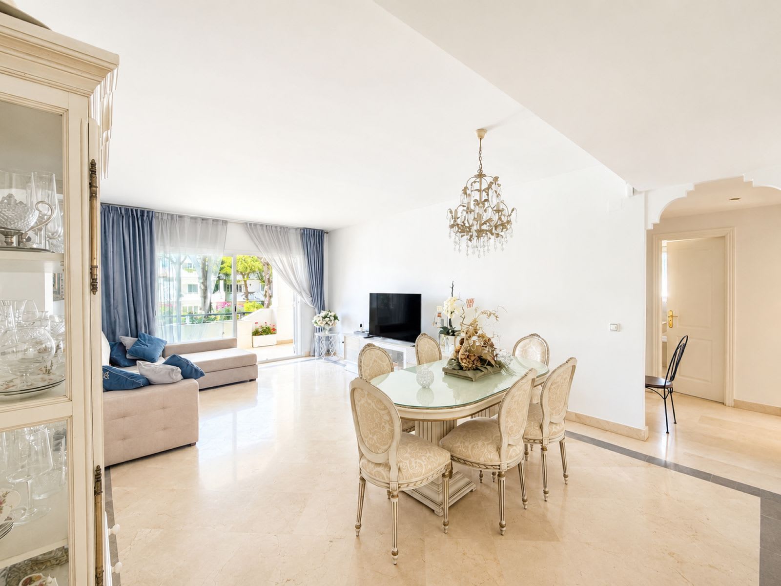Leilighet til salgs i Estepona, Bilde 3