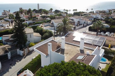 Frittliggende villa til salgs i El Faro, Bilde 2