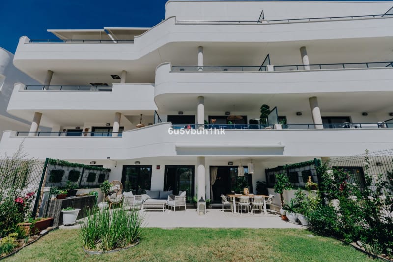 Leilighet i første etasje til salgs i Estepona, Estepona East
