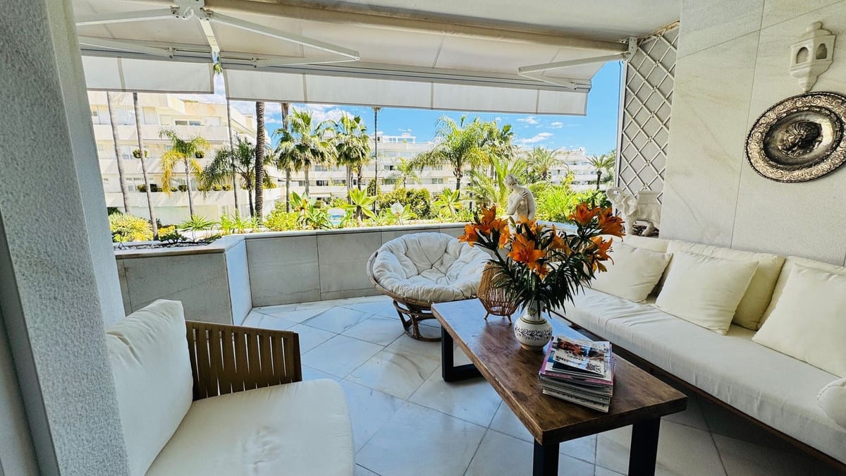 Leilighet midt i bygget til salgs i Puerto Banús, Bilde 3