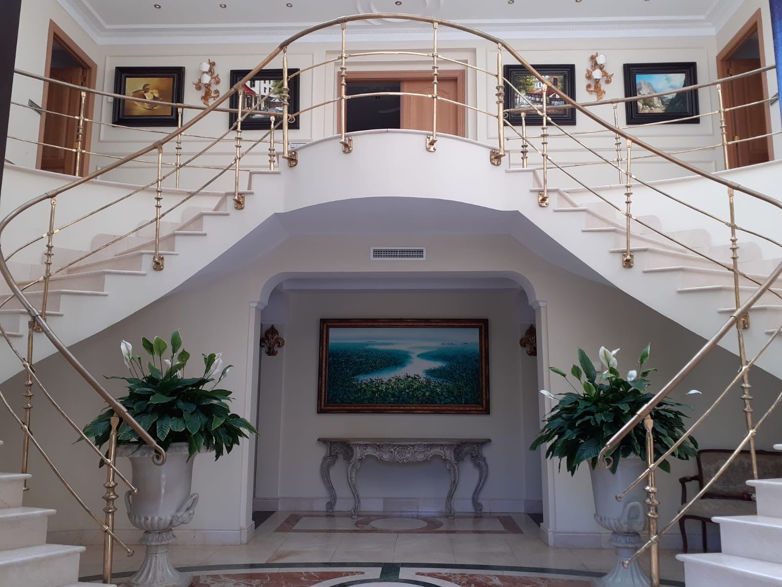 Villa til salgs i Estepona, Bilde 3
