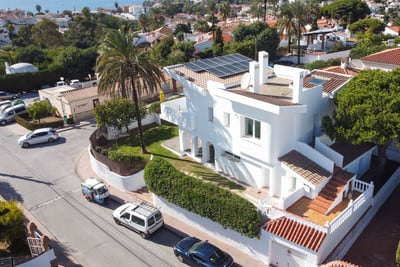 Frittliggende villa til salgs i El Faro
