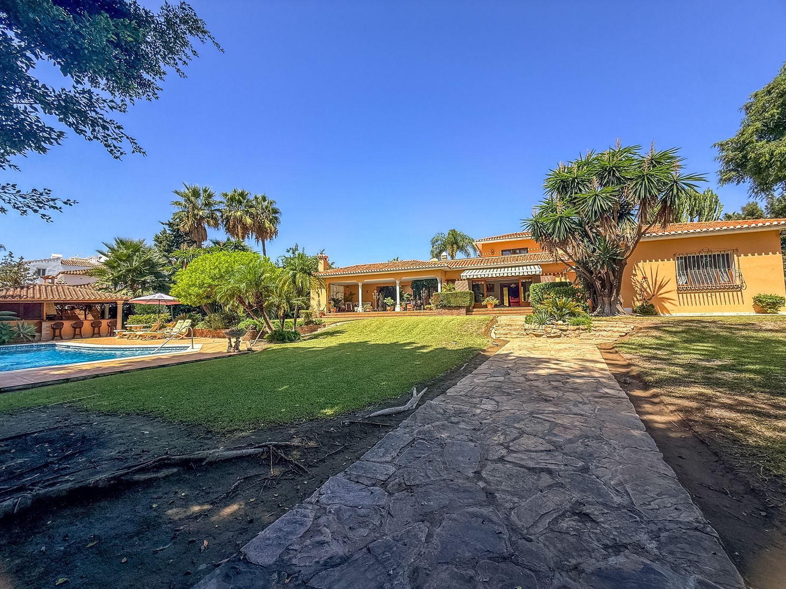 Villa til salgs i El Paraiso, Bilde 2
