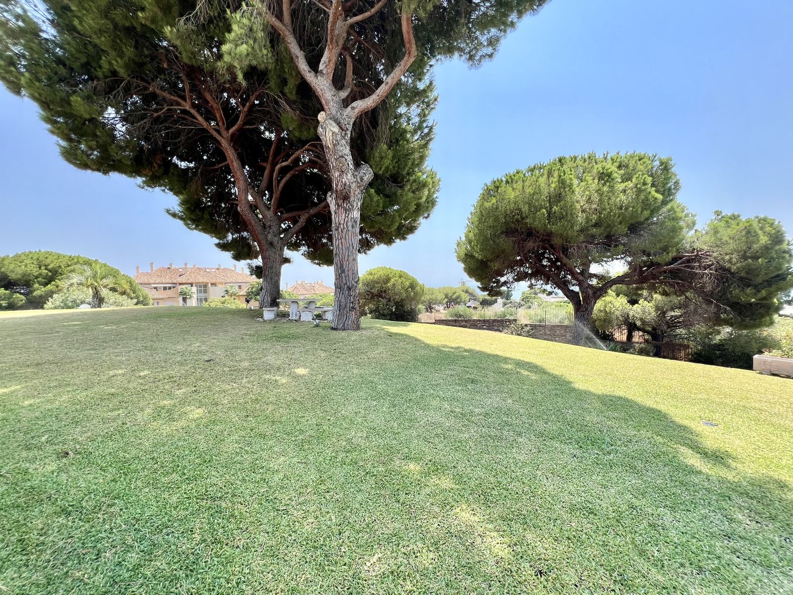 Frittliggende villa til salgs i Elviria, Bilde 2