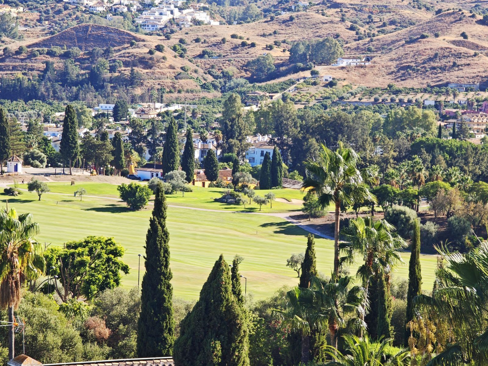 Leilighet midt i bygget til salgs i Mijas Golf, Bilde 2