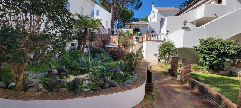 Leilighet midt i bygget til salgs i Puerto Banús