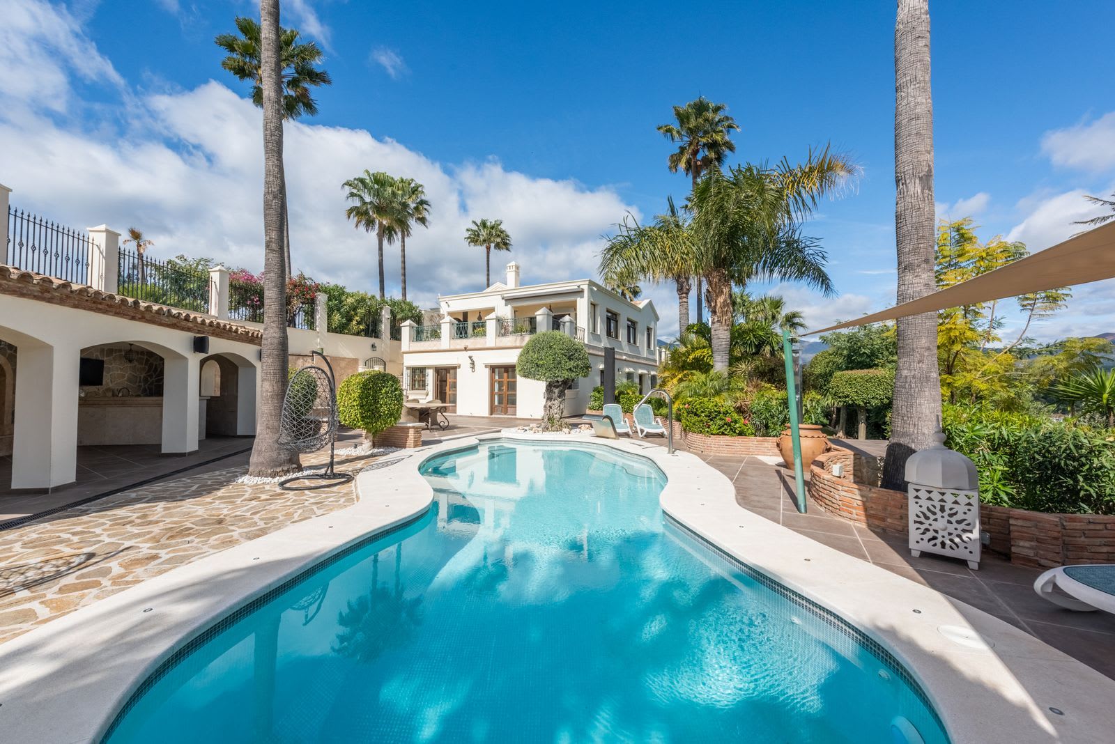 Villa til salgs i Estepona, Bilde 2