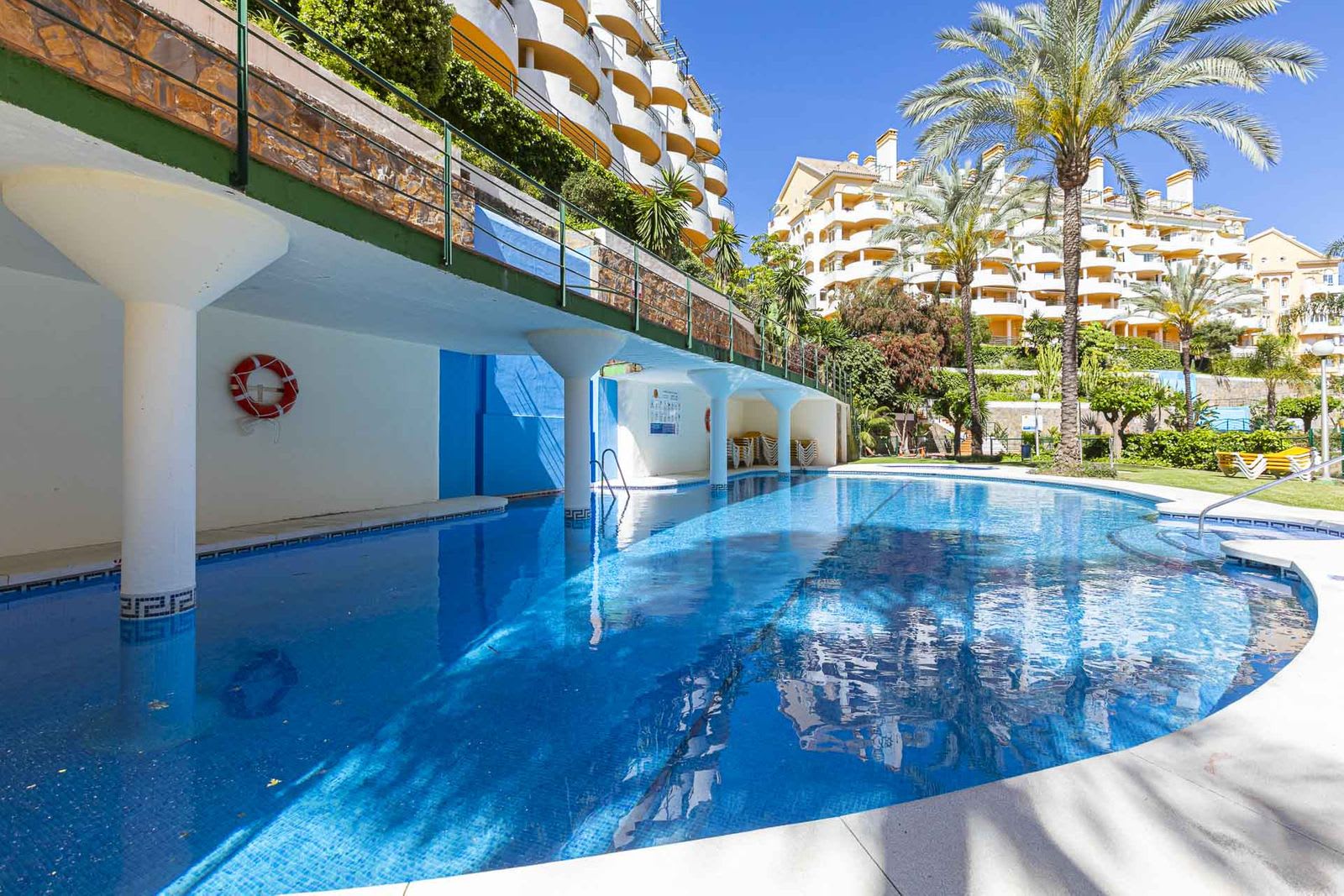 Leilighet midt i bygget til salgs i Nueva Andalucía, Bilde 3