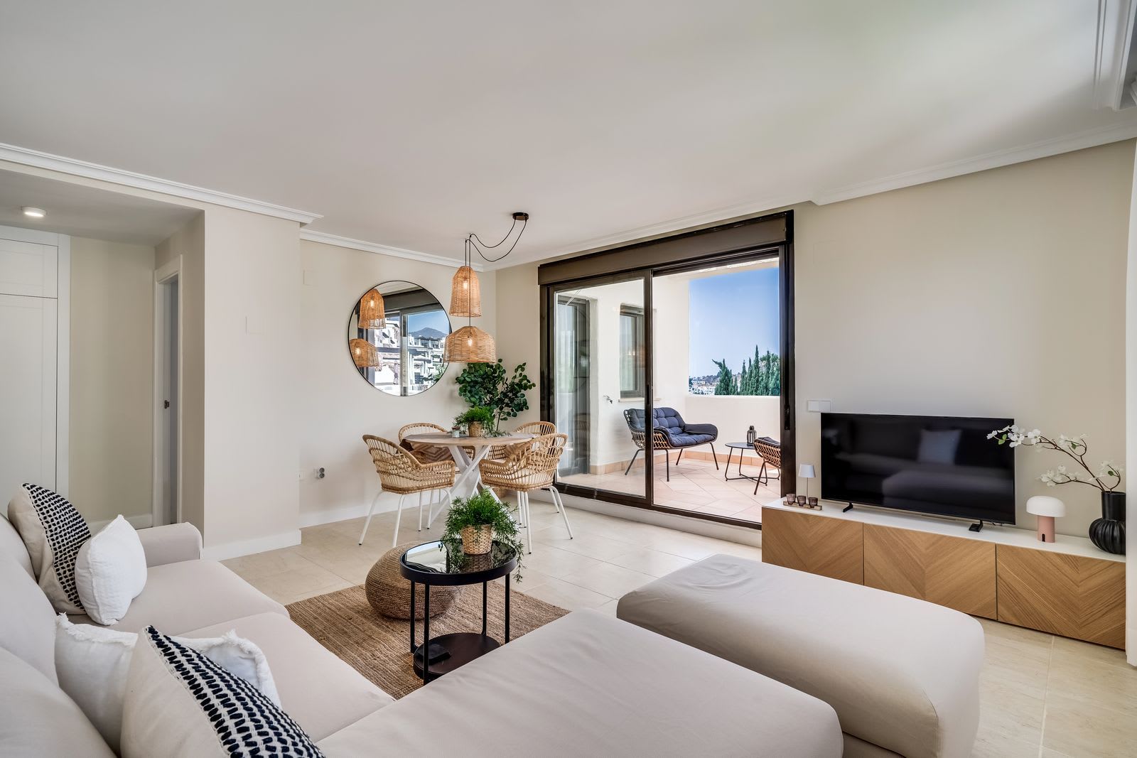 Toppleilighet med 2 soverom til salgs i Estepona, Bilde 3