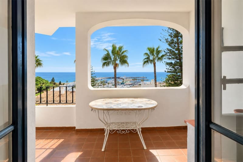 Leilighet til salgs i Puerto de Cabopino, Marbella