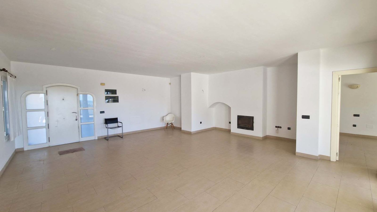 Leilighet midt i bygget til salgs i Benalmadena Costa, Bilde 2