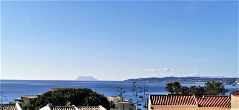 Rekkehus med 2 soverom til salgs i Estepona