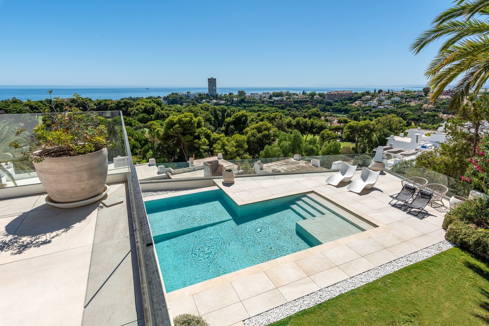 Villa til salgs i Rio Real, Marbella, Bilde 3