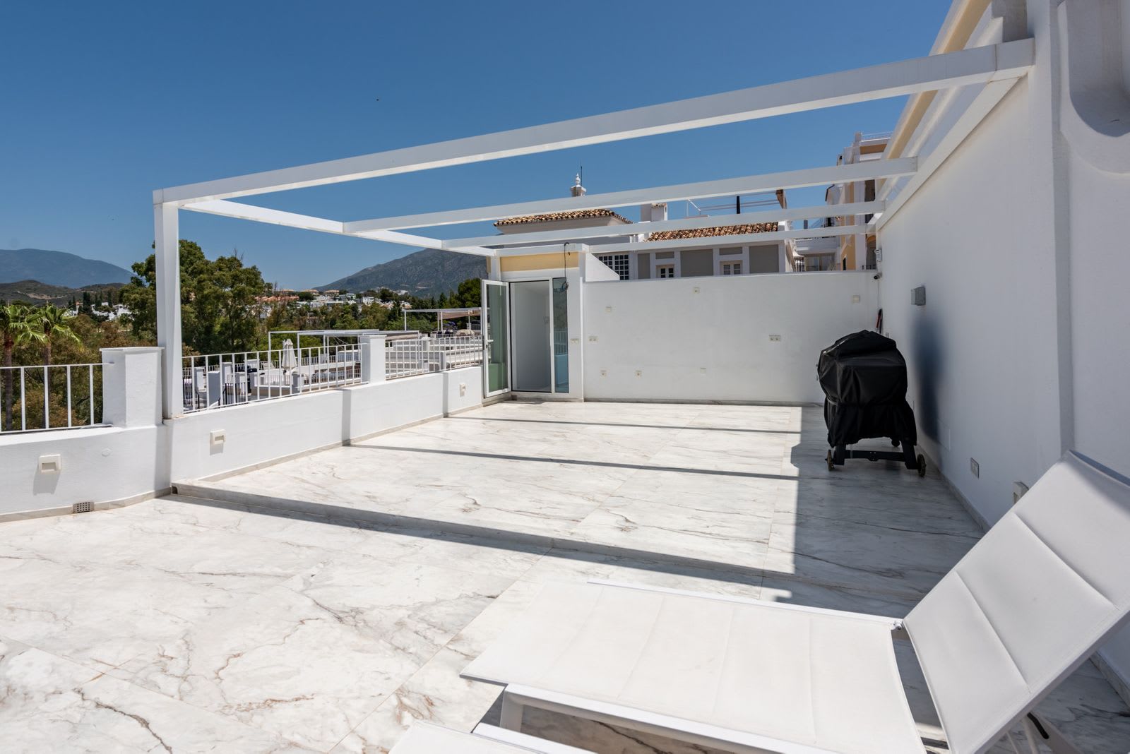 Rekkehus til salgs i Nueva Andalucía, Bilde 2