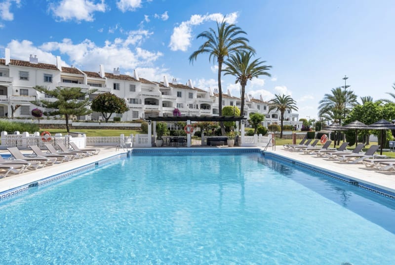 Leilighet på bakkeplan til salgs i Nueva Andalucía, Marbella