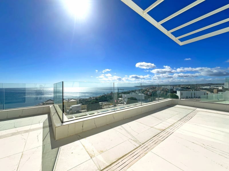 Penthouse til salgs i Casares Playa