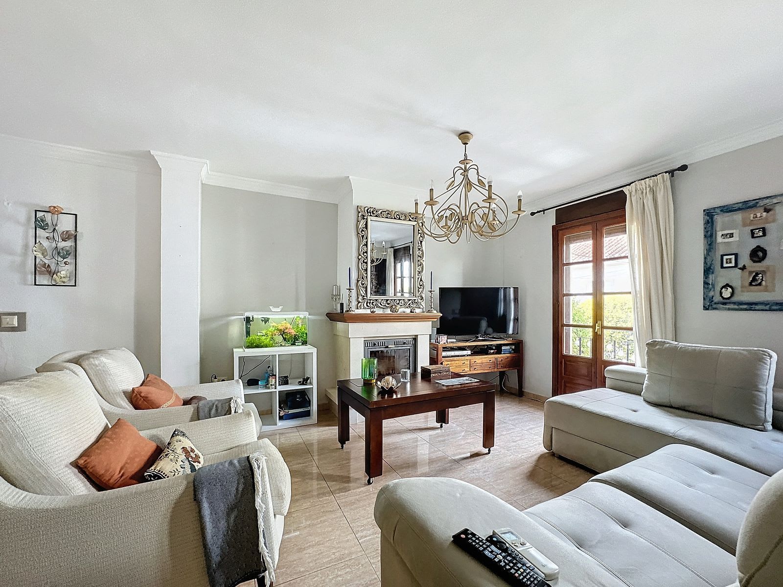 Tomannsbolig til salgs i Estepona, Bilde 2