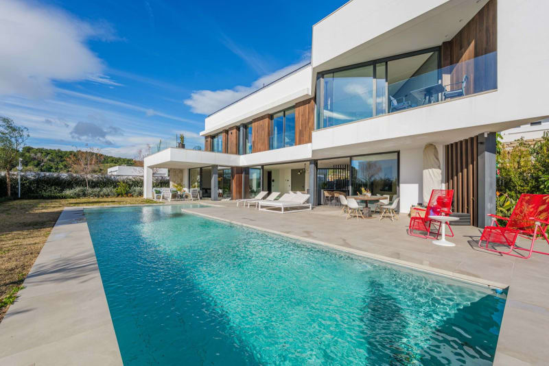 Frittliggende villa til salgs i Málaga Este