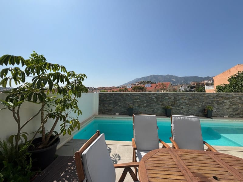 Frittliggende villa til salgs i Los Pacos, Fuengirola