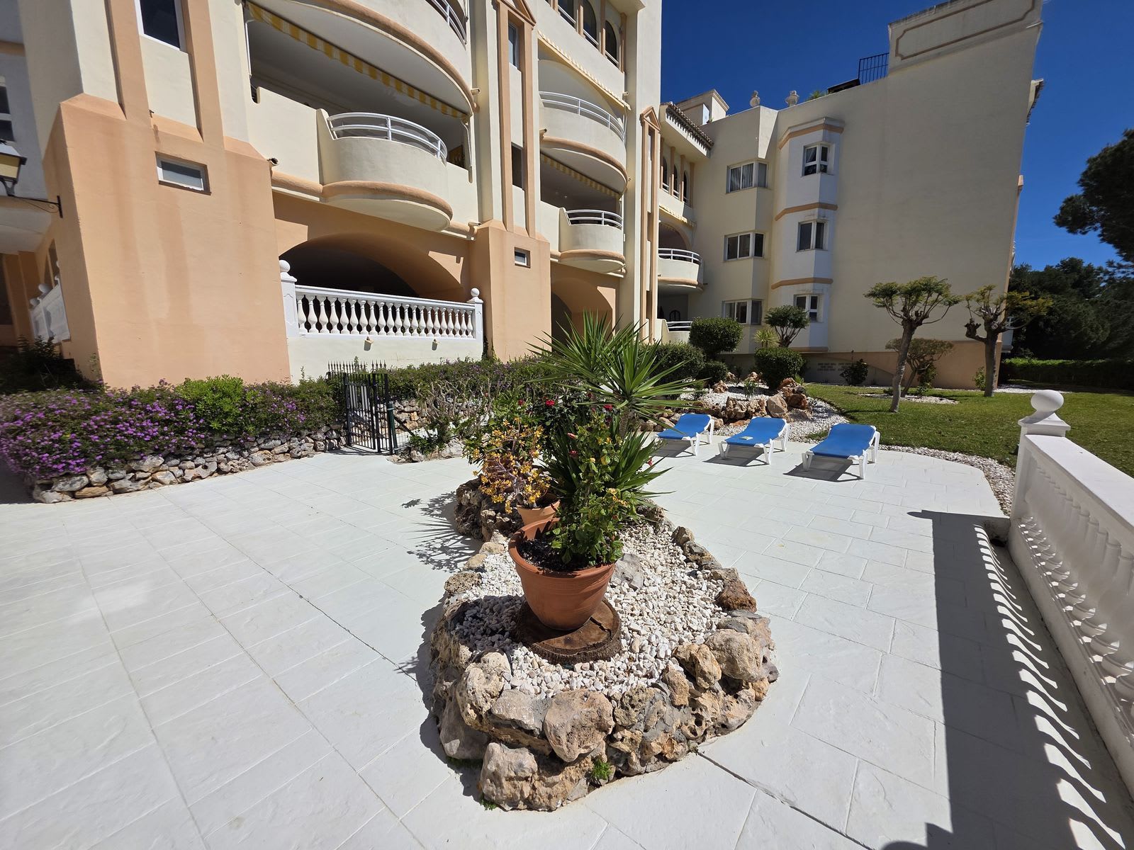 Duplex-penthouse til salgs i Calahonda, Bilde 2