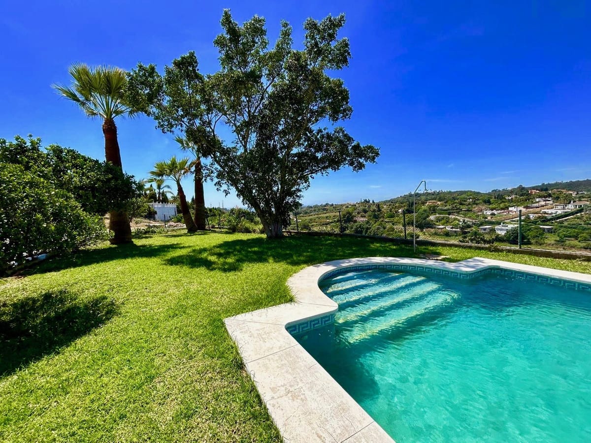 Villa til salgs i Estepona, Bilde 2