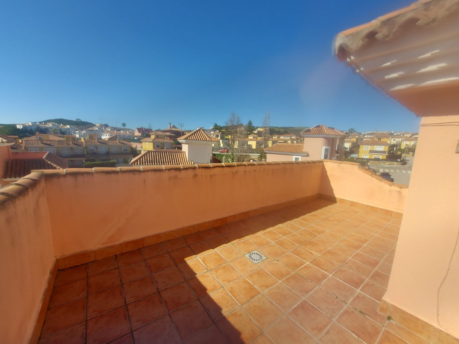 Frittliggende villa til salgs i San Luis de Sabinillas, Bilde 3