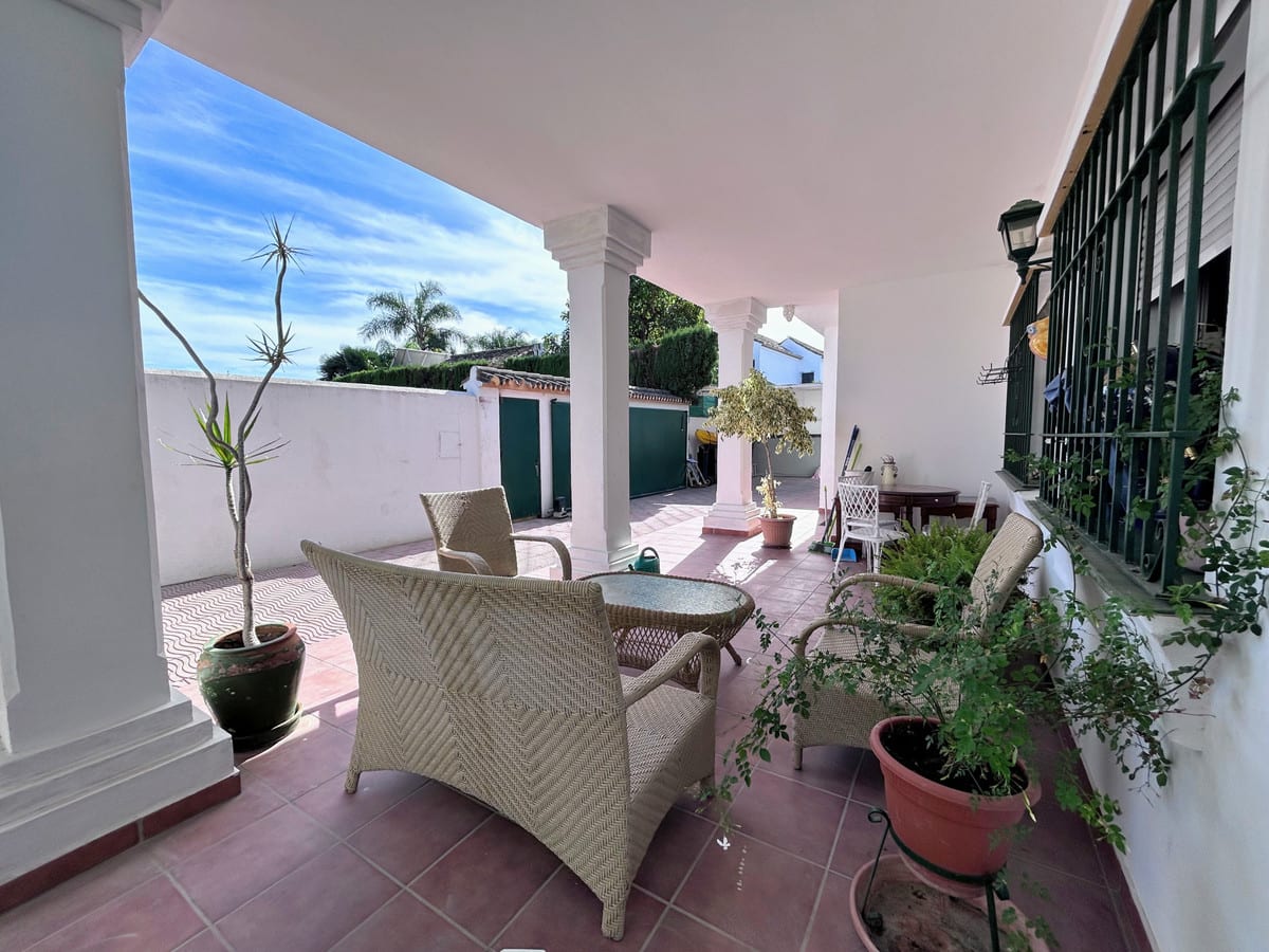 Frittliggende villa til salgs i San Pedro de Alcántara, Bilde 3
