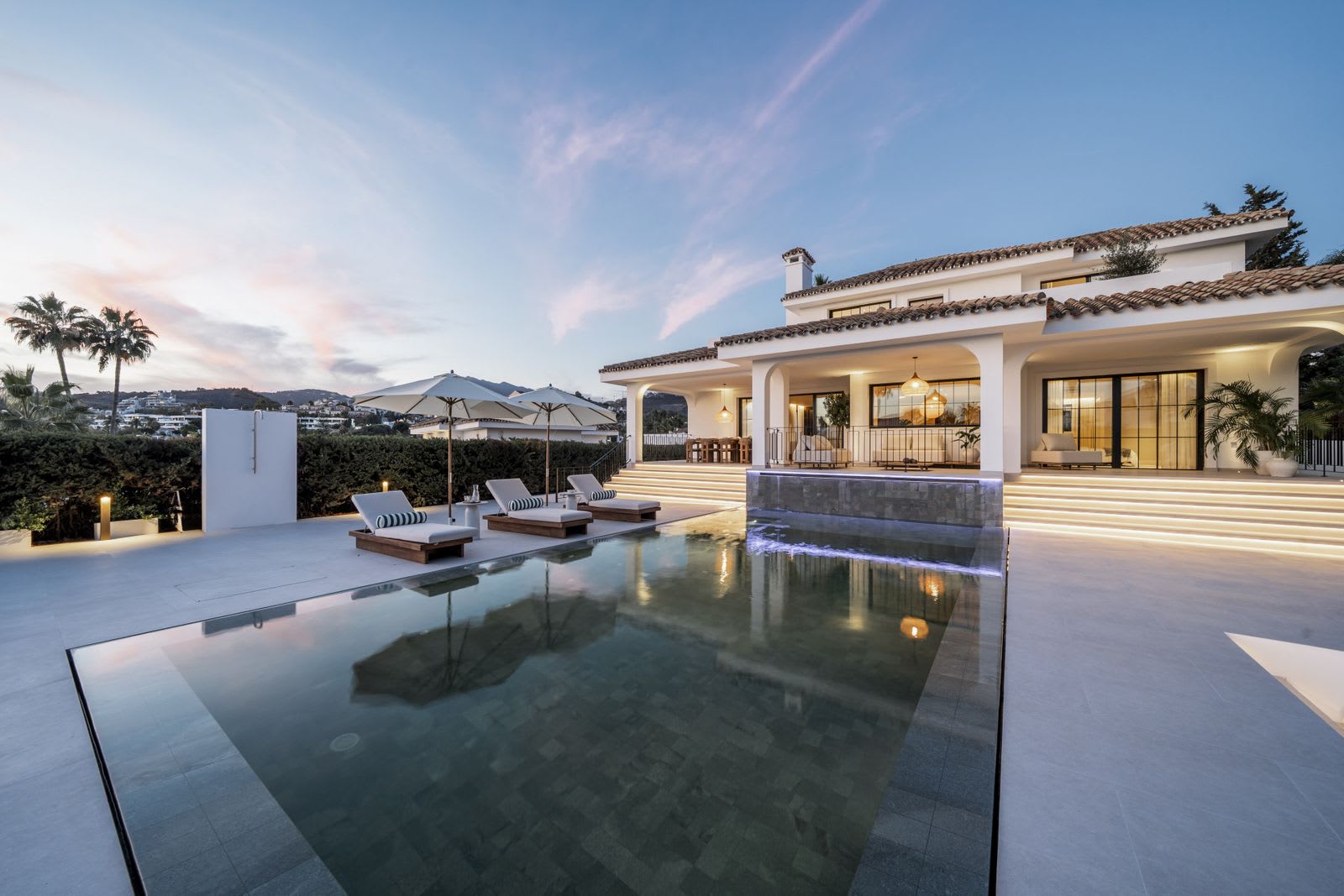 Frittliggende villa til salgs i Nueva Andalucía, Bilde 3
