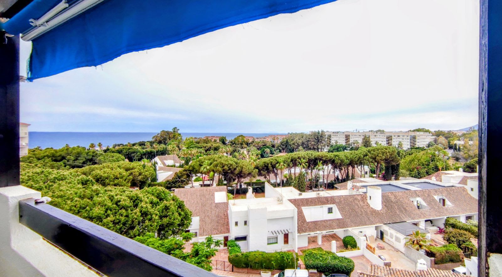 Leilighet midt i bygget til salgs i Puerto Banús, Bilde 2