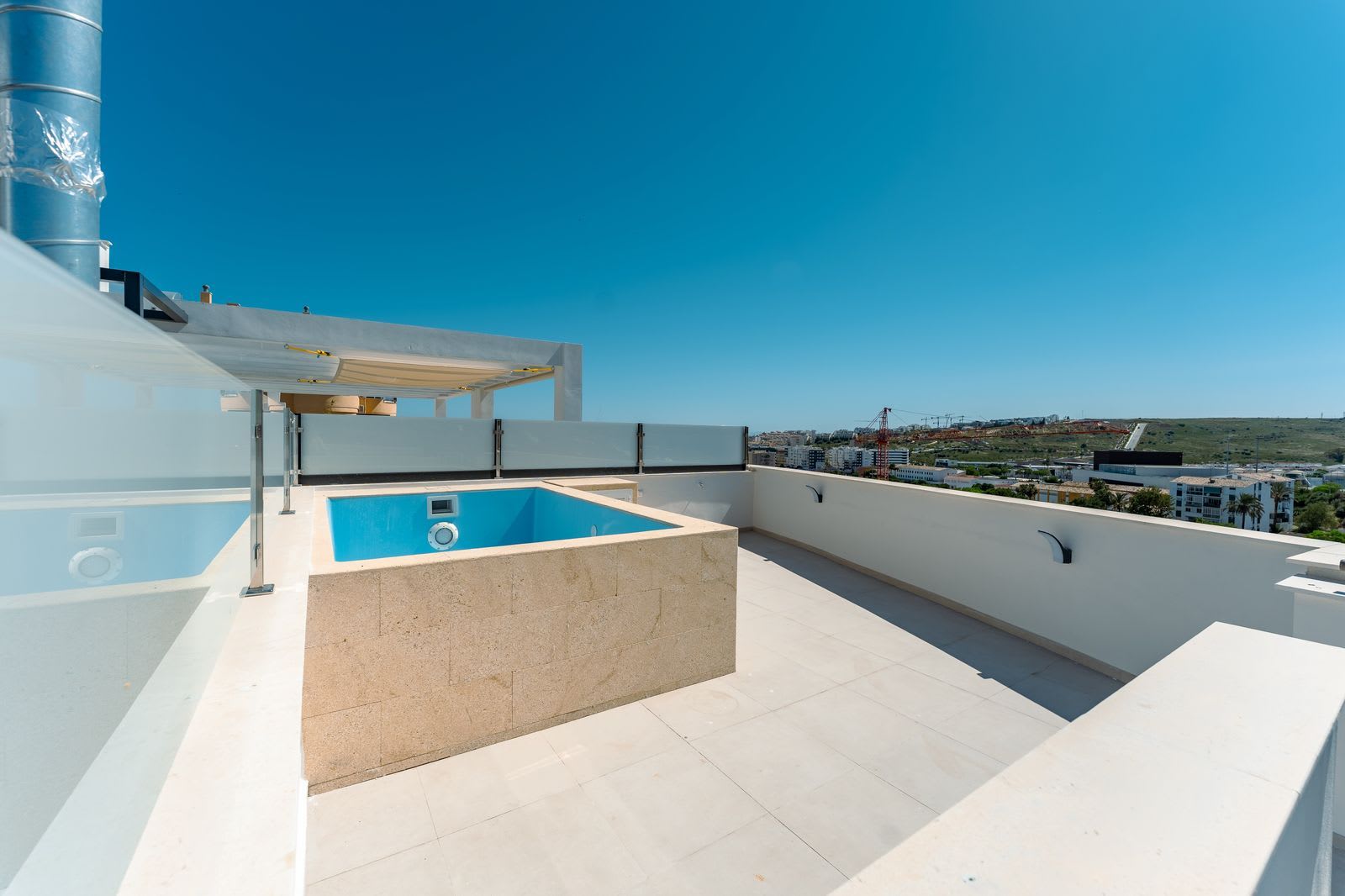 Toppleilighet til salgs i Estepona, Bilde 2