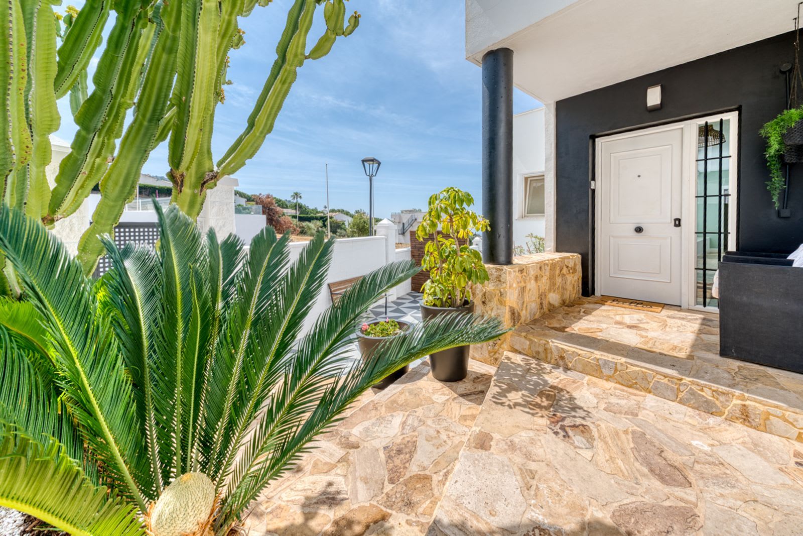 Frittliggende villa til salgs i Mijas, Bilde 2