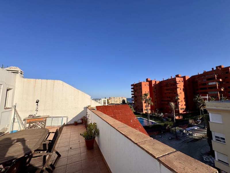 Toppleilighet til salgs i Estepona