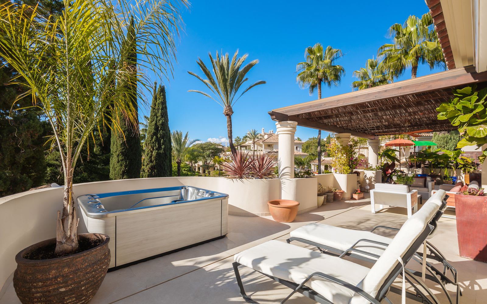 Duplex-penthouse til salgs i Nueva Andalucía, Bilde 3