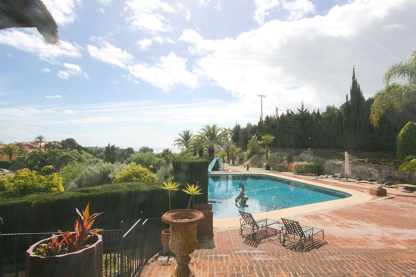 Frittliggende villa til salgs i Benalmadena Costa, Bilde 2