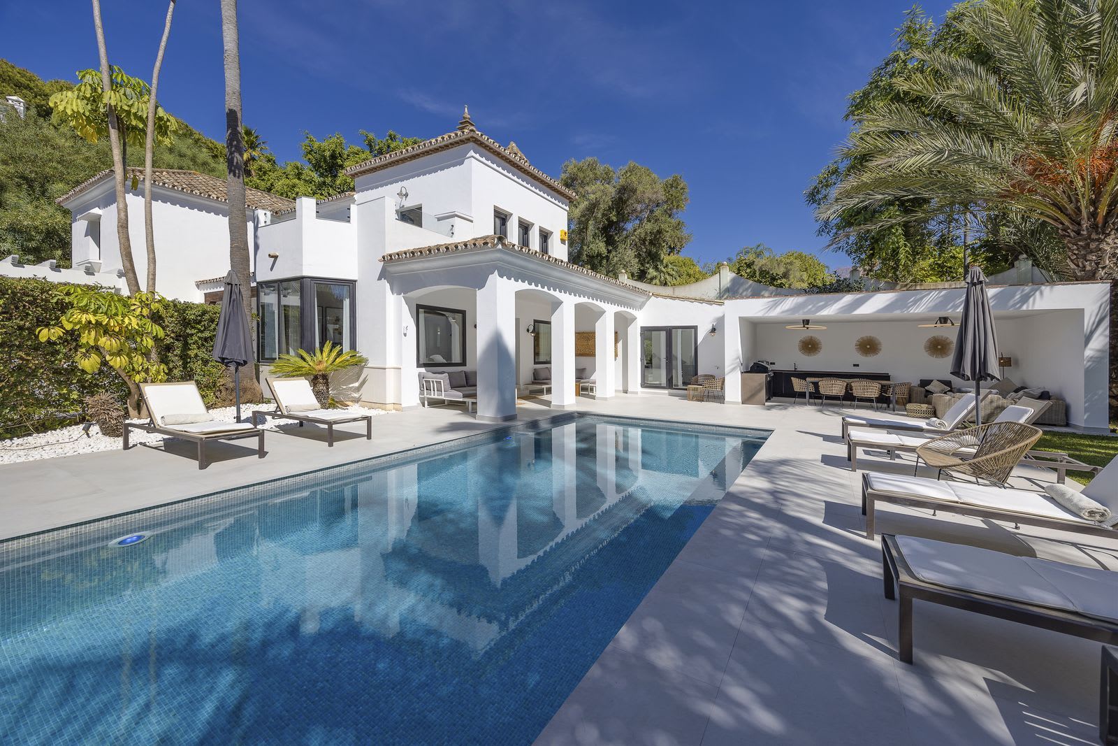 Frittliggende villa til salgs i El Paraiso, Bilde 3