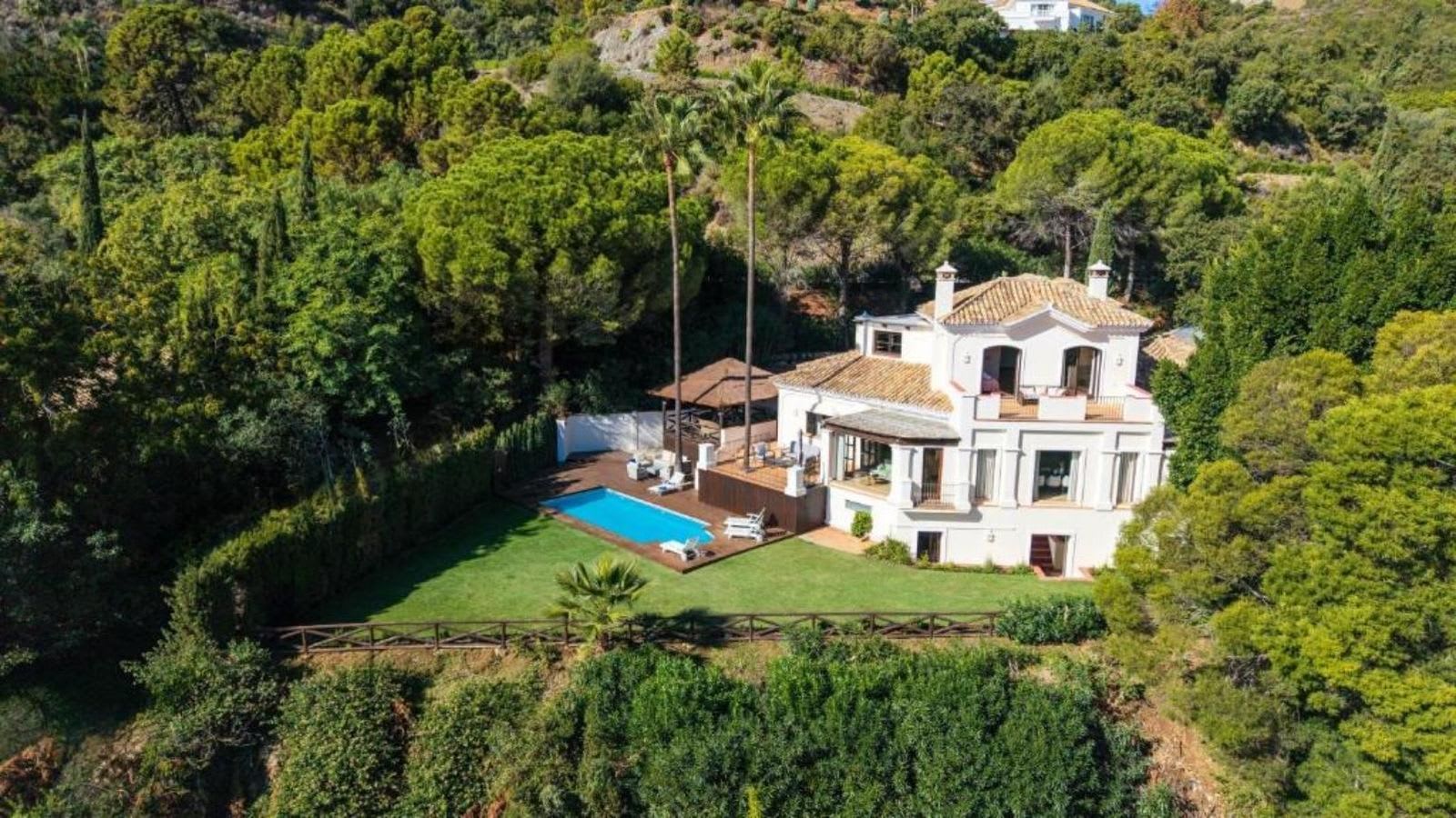 Frittliggende villa til salgs i La Zagaleta, Bilde 2