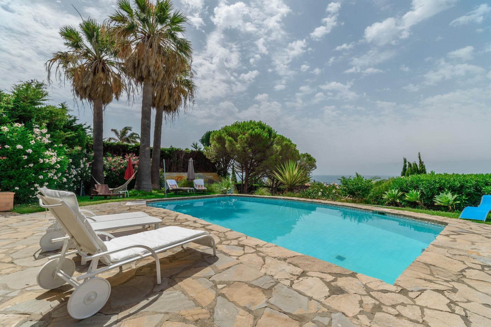 Villa til salgs i Estepona, Bilde 2