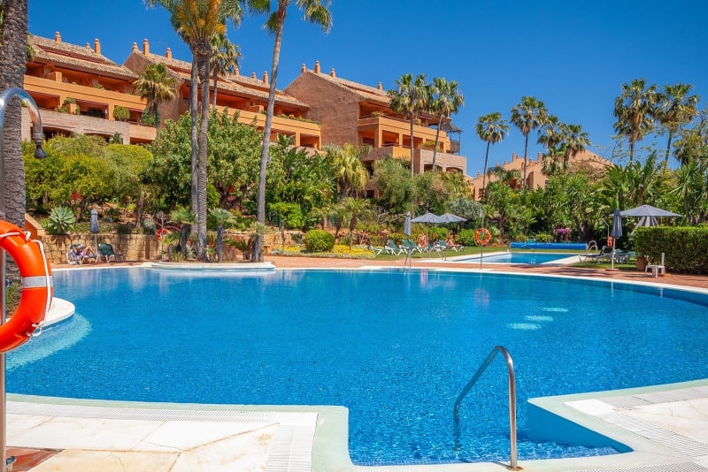 Leilighet midt i bygget til salgs i Bahía de Marbella