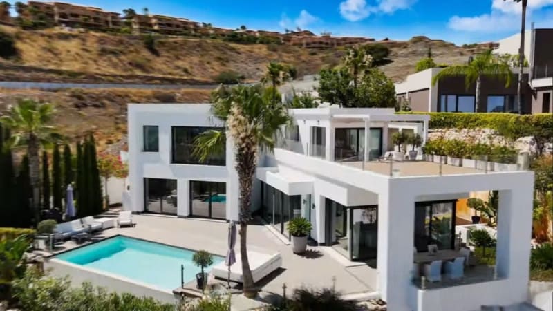 Frittliggende villa til salgs i El Paraiso