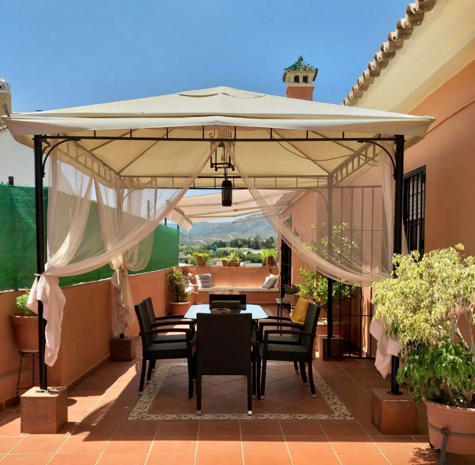 Frittliggende villa til salgs i La Quinta, Bilde 2