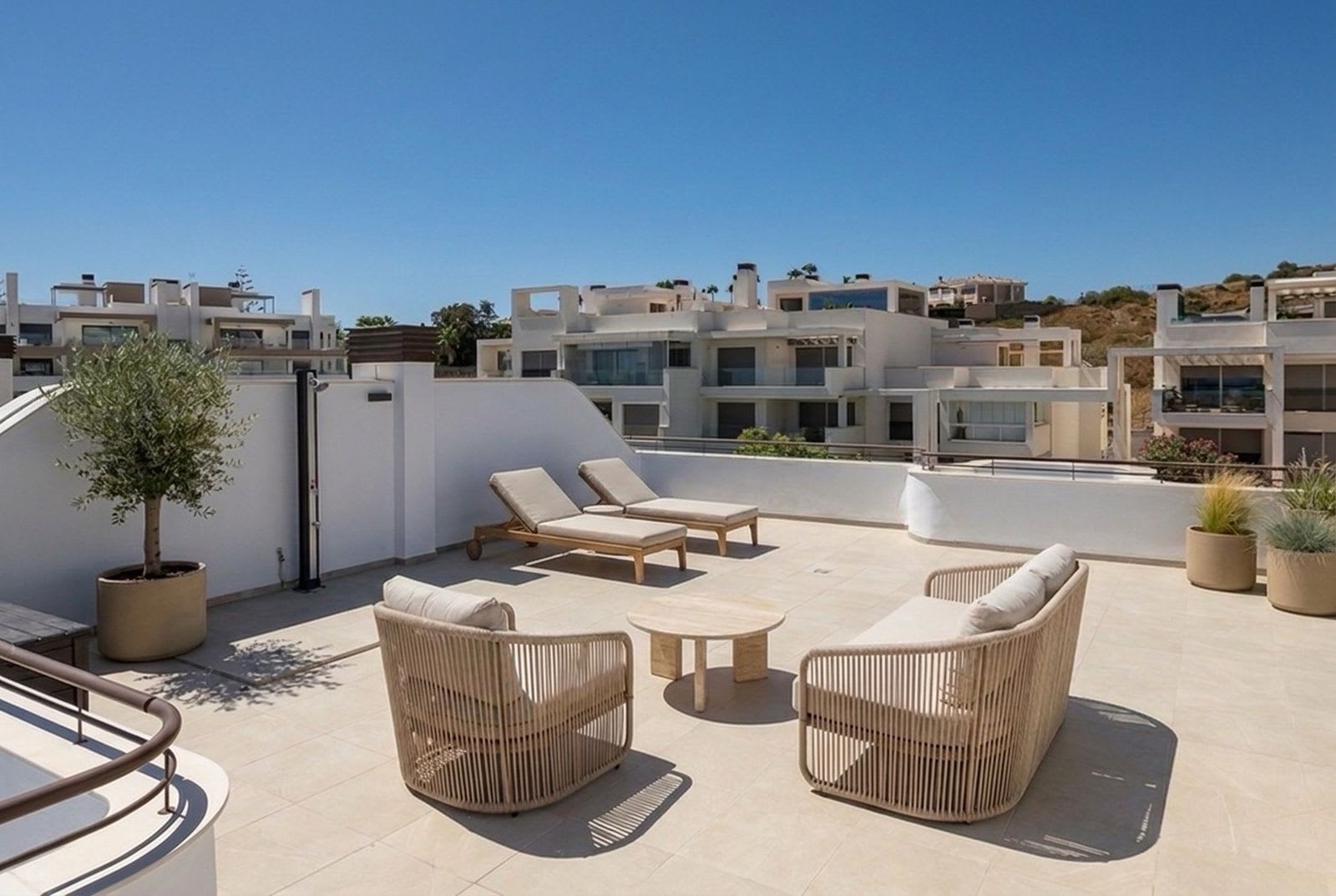 Toppleilighet til salgs i Estepona, Bilde 3