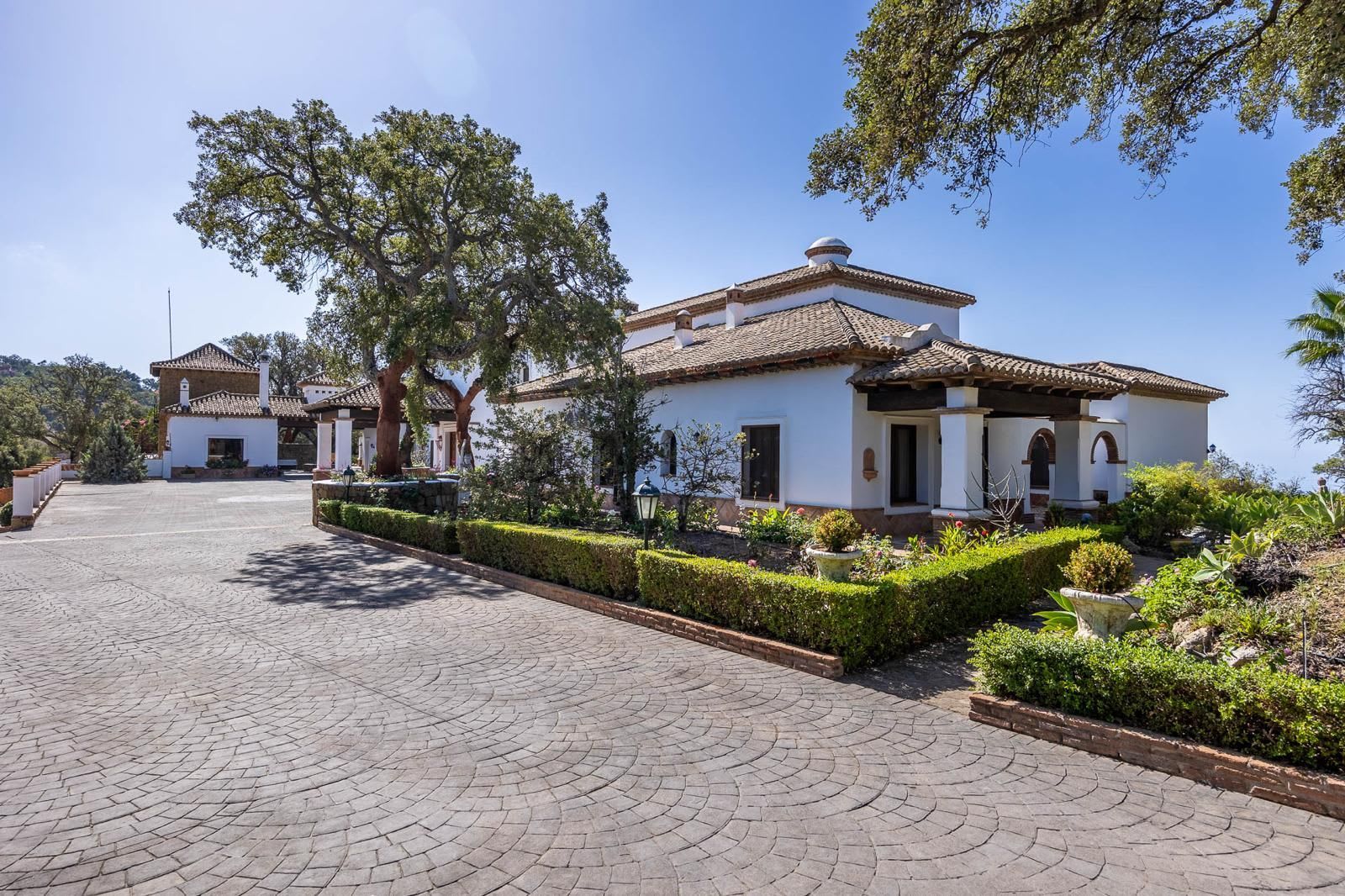Frittliggende villa til salgs i Marbella, Bilde 3