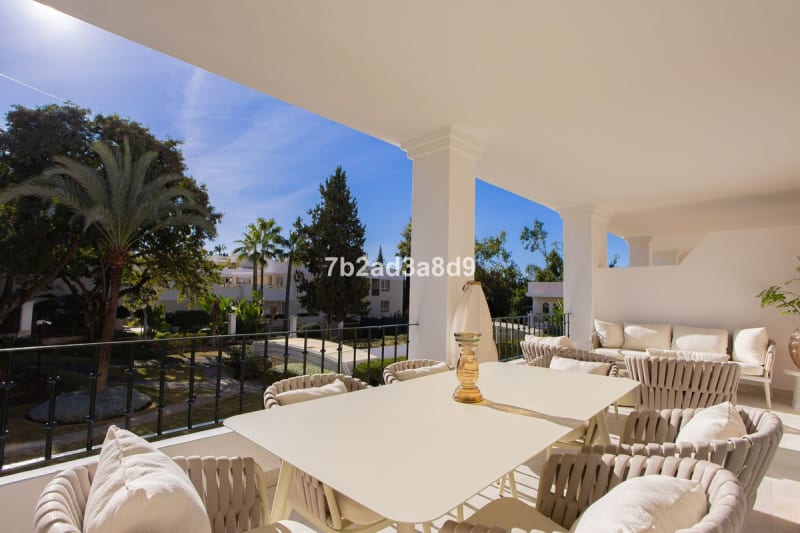 Penthouse til salgs i Nueva Andalucía