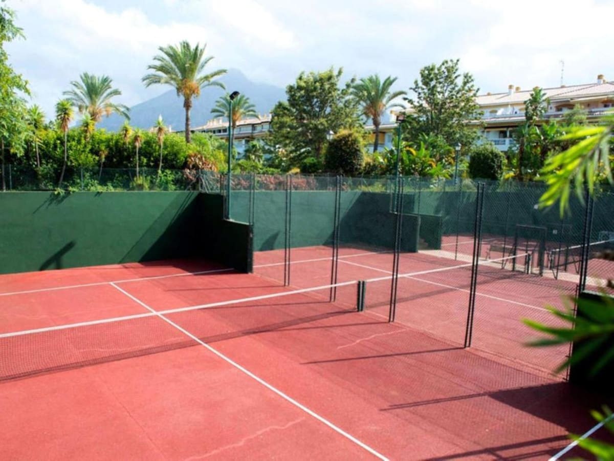 Leilighet midt i bygget til salgs i Nueva Andalucía, Bilde 2