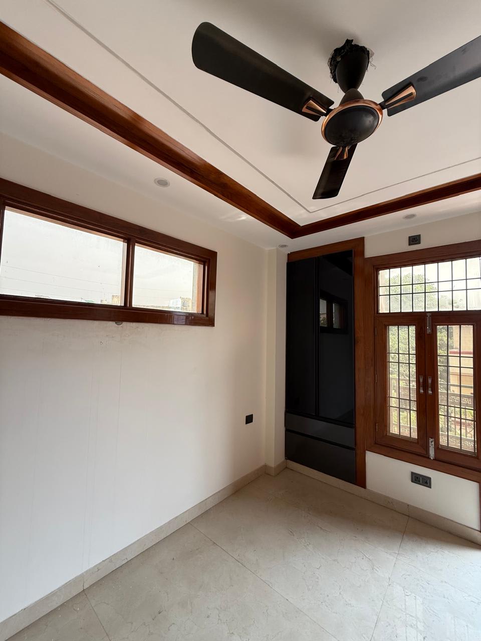 3 BHK Builder Floor in Vaishali (2nd floor) - Image 1