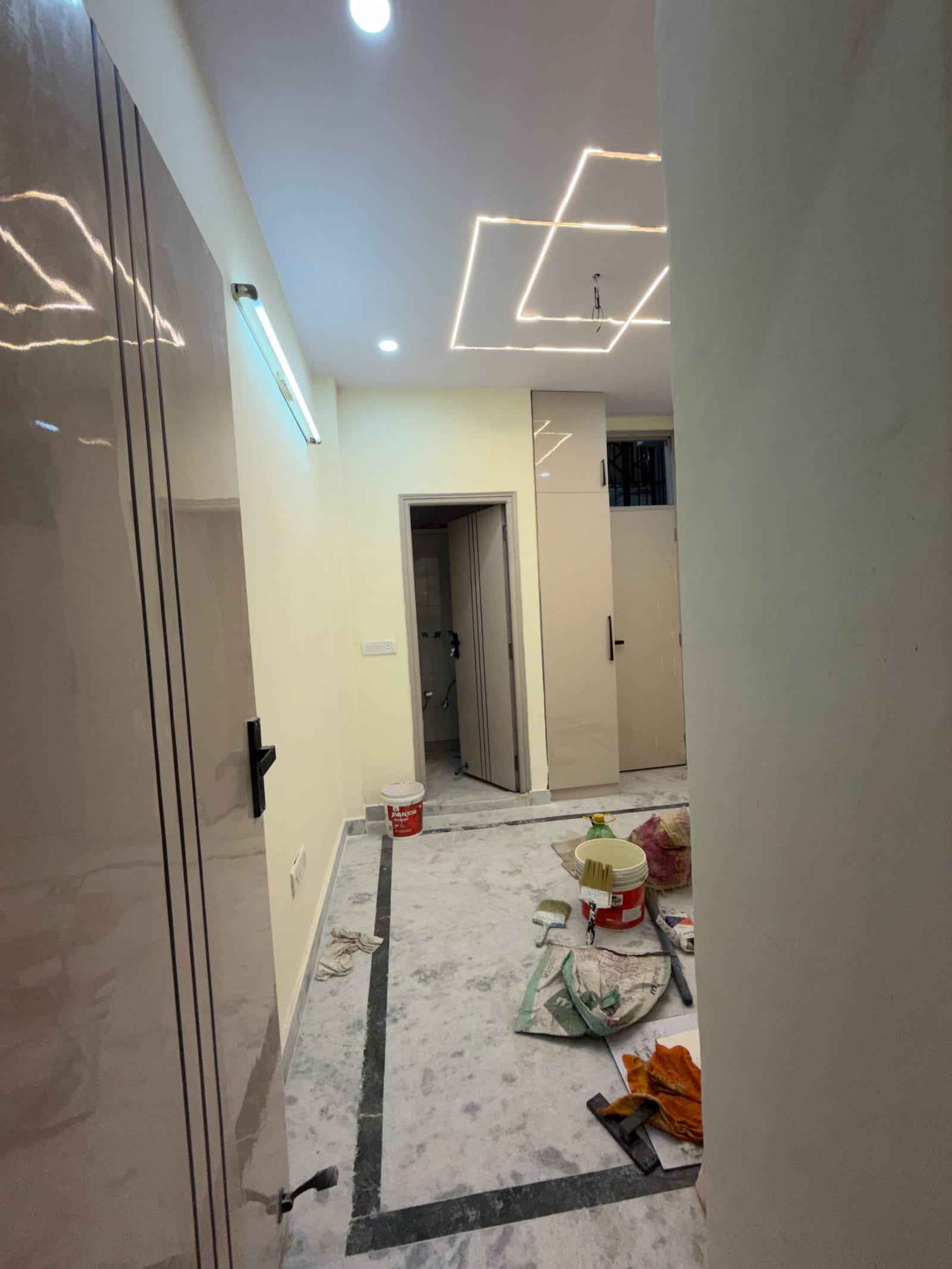 1 BHK Flat in Vaishali Sector 2A (1st floor) - Image 4