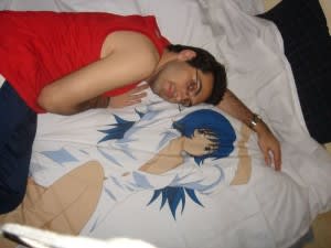 Un conocido friki junto a su amor platónico