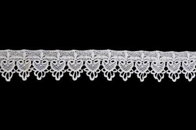 Unotrim 1.75/" Embroidered White Venise Lace Trim Scalloped Edge DIY by Yardage